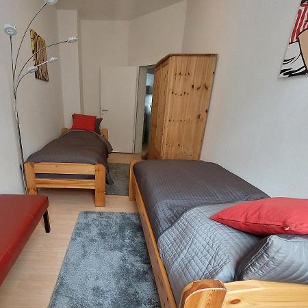 Schoene Zwei-Zimmer-Wohnung "W2" Mit 4 Einzelbetten Und Wlan In Zwenkau Bei Leipzig Im Neuseenland 外观 照片
