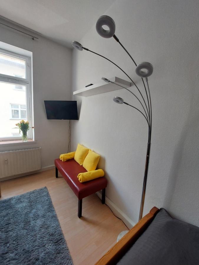 Schoene Zwei-Zimmer-Wohnung "W2" Mit 4 Einzelbetten Und Wlan In Zwenkau Bei Leipzig Im Neuseenland 外观 照片