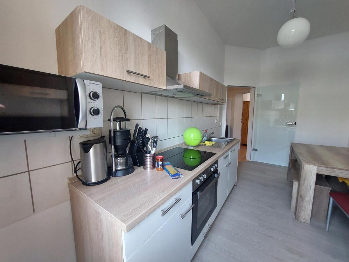 Schoene Zwei-Zimmer-Wohnung "W2" Mit 4 Einzelbetten Und Wlan In Zwenkau Bei Leipzig Im Neuseenland 外观 照片