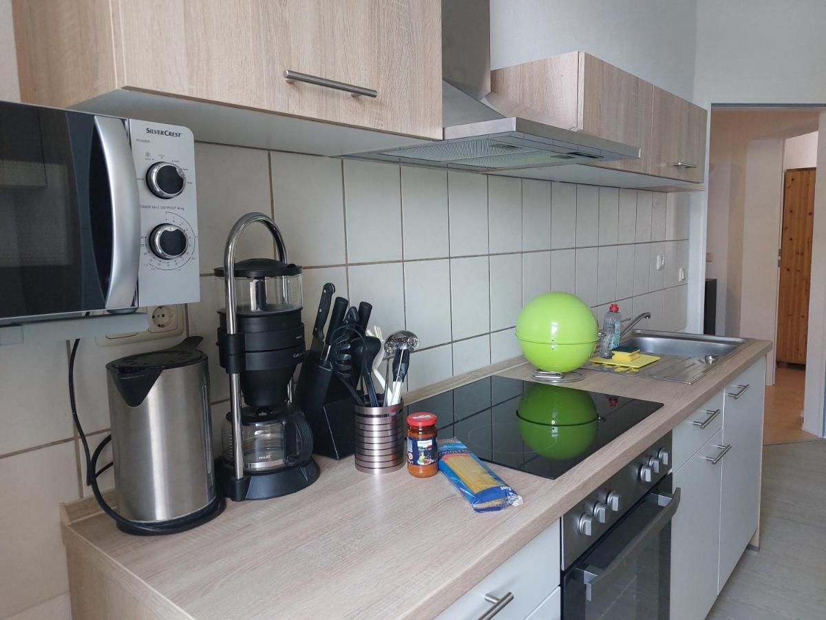 Schoene Zwei-Zimmer-Wohnung "W2" Mit 4 Einzelbetten Und Wlan In Zwenkau Bei Leipzig Im Neuseenland 外观 照片