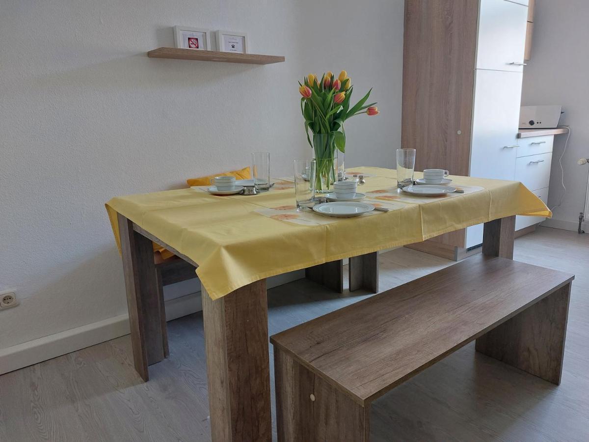 Schoene Zwei-Zimmer-Wohnung "W2" Mit 4 Einzelbetten Und Wlan In Zwenkau Bei Leipzig Im Neuseenland 外观 照片